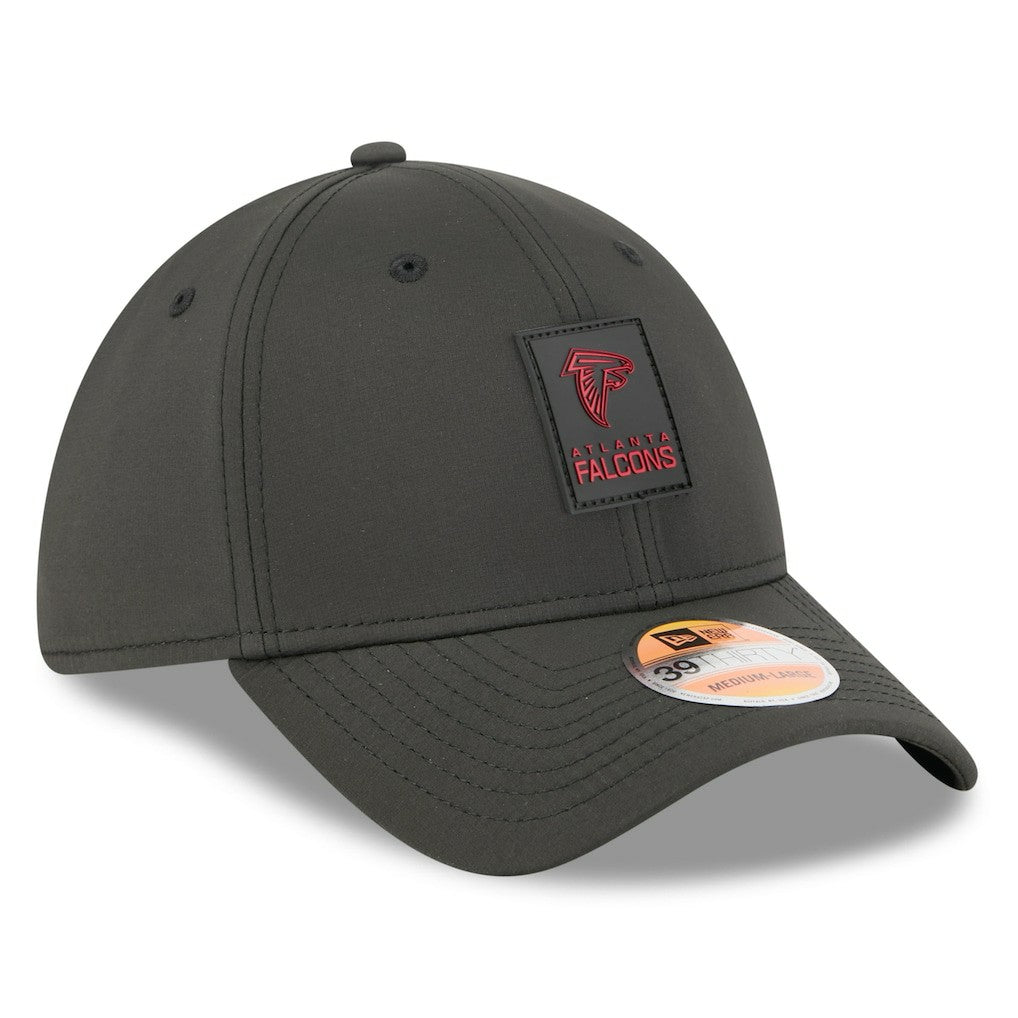 Atlanta Falcons New Era 2025 Sideline 39THIRTY Flex Hat Black | NFL