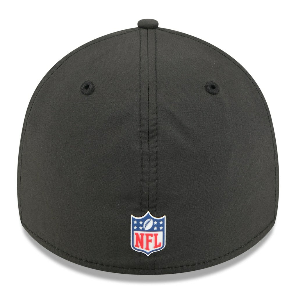Atlanta Falcons New Era 2025 Sideline 39THIRTY Flex Hat Black | NFL