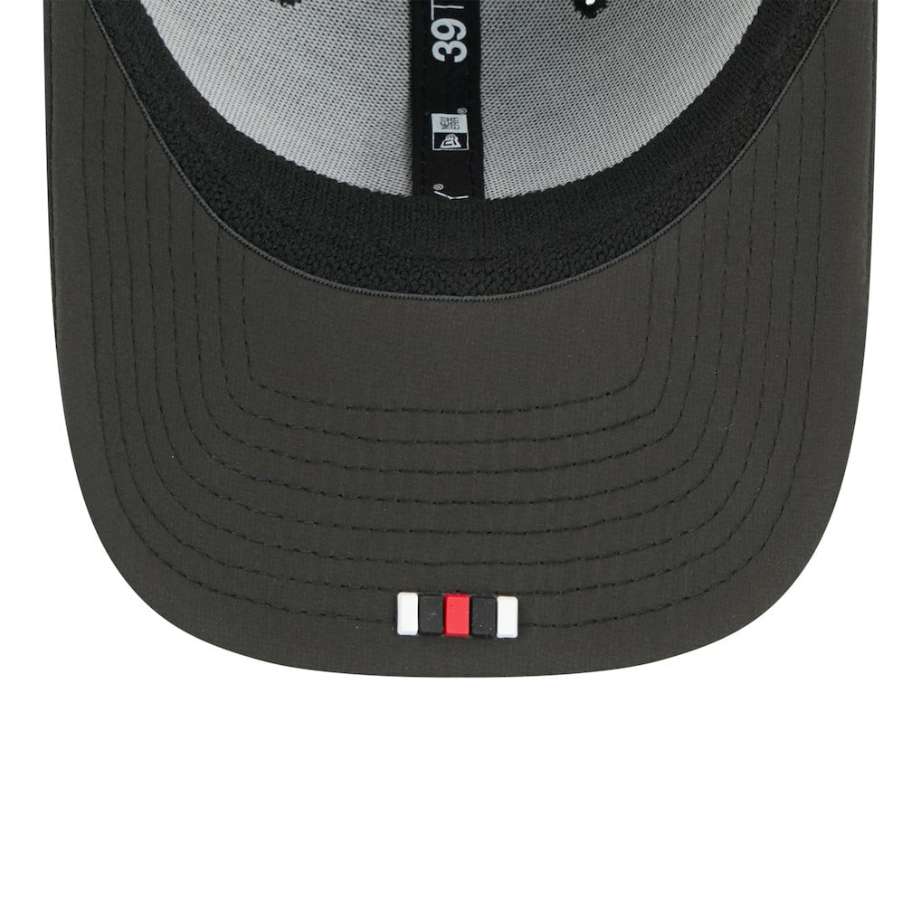 Atlanta Falcons New Era 2025 Sideline 39THIRTY Flex Hat Black | NFL