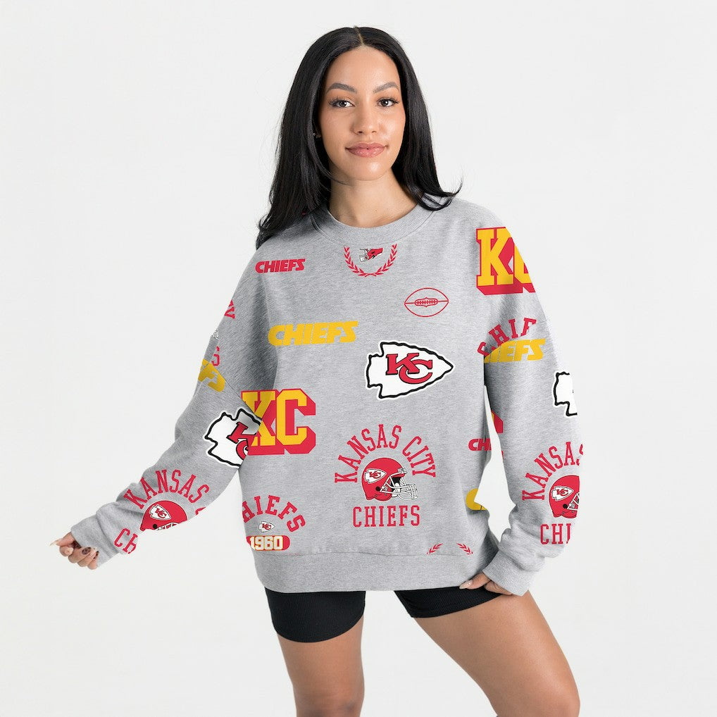Kansas City Chiefs Gameday Couture Women's Always On Repeat Fleece Sweatshirt Heather Gray | NFL