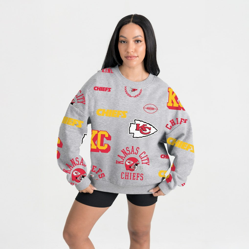 Kansas City Chiefs Gameday Couture Women's Always On Repeat Fleece Sweatshirt Heather Gray | NFL