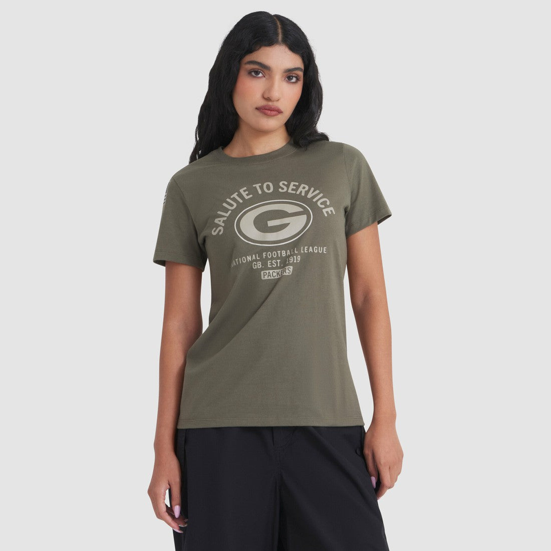 Green Bay Packers Women's 2025 Salute to Service Sideline T-Shirt Olive | Nike for Sale