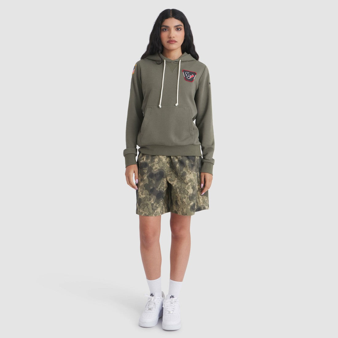 Houston Texans Women's 2025 Salute to Service Sideline Standard Issue Dri-FIT Hoodie Olive | Nike for Sale