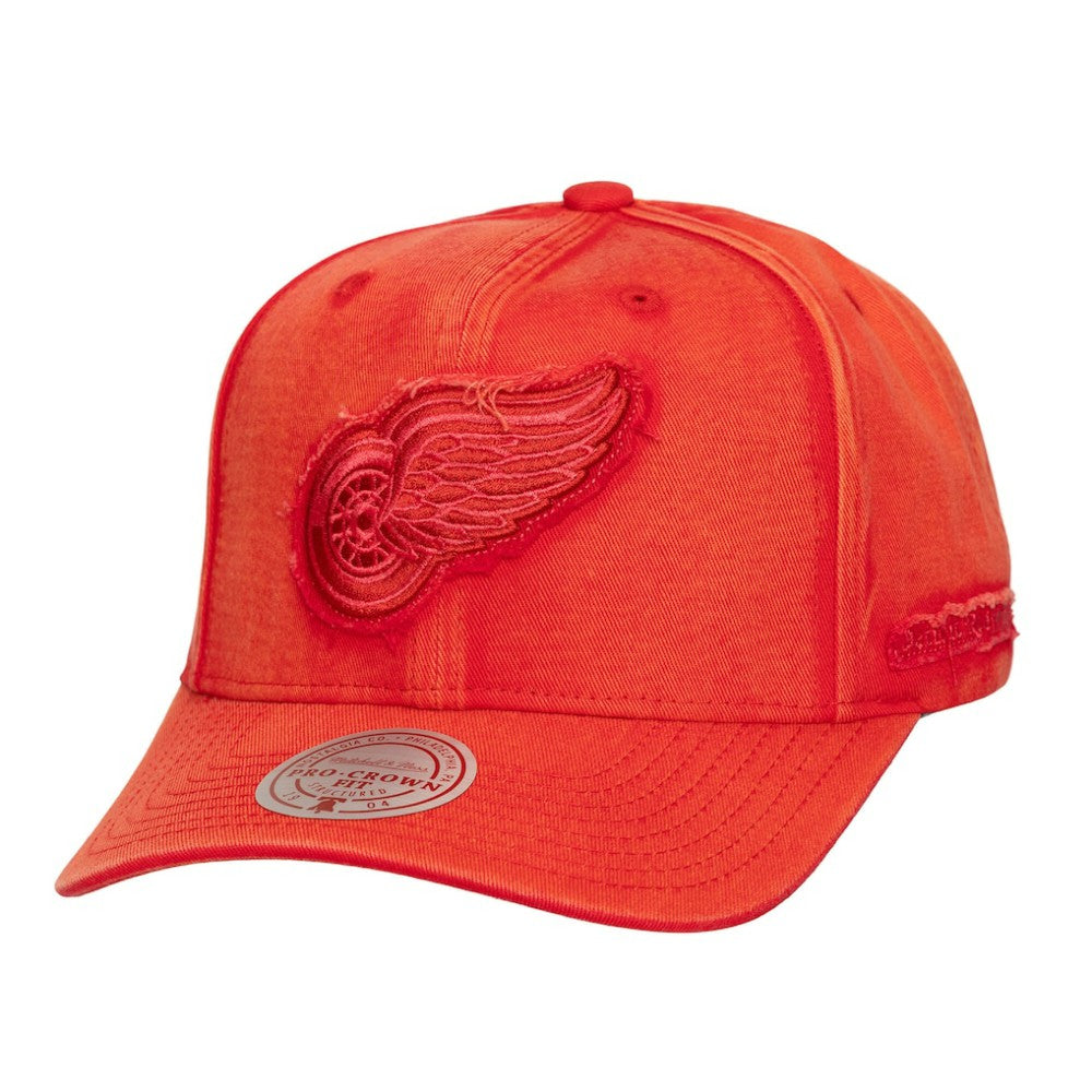 Detroit Red Wings Mitchell & Ness Downtown Snow Wash Pro-Crown Adjustable Hat - Red - NHL