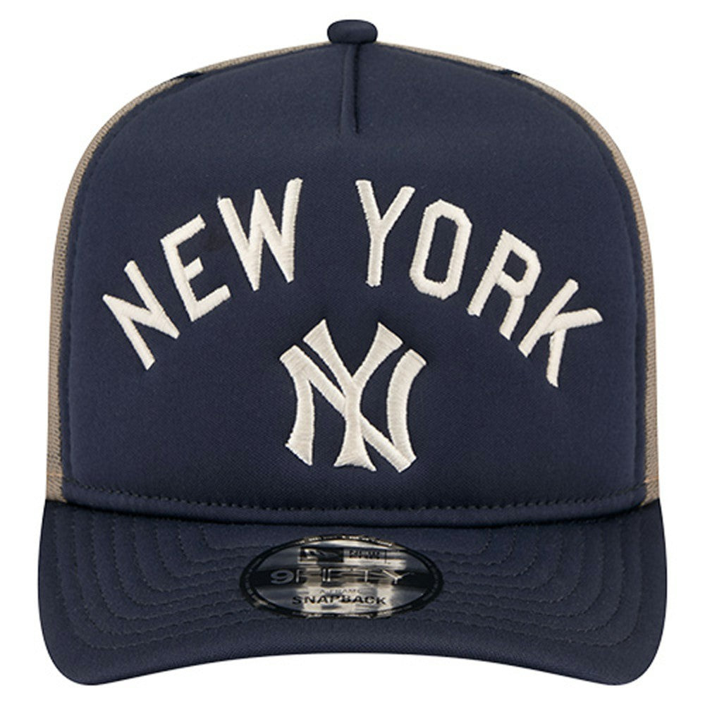 New York Yankees New Era Vintage Arched Foam Front 9FIFTY A-Frame Adjustable Trucker Hat - MLB