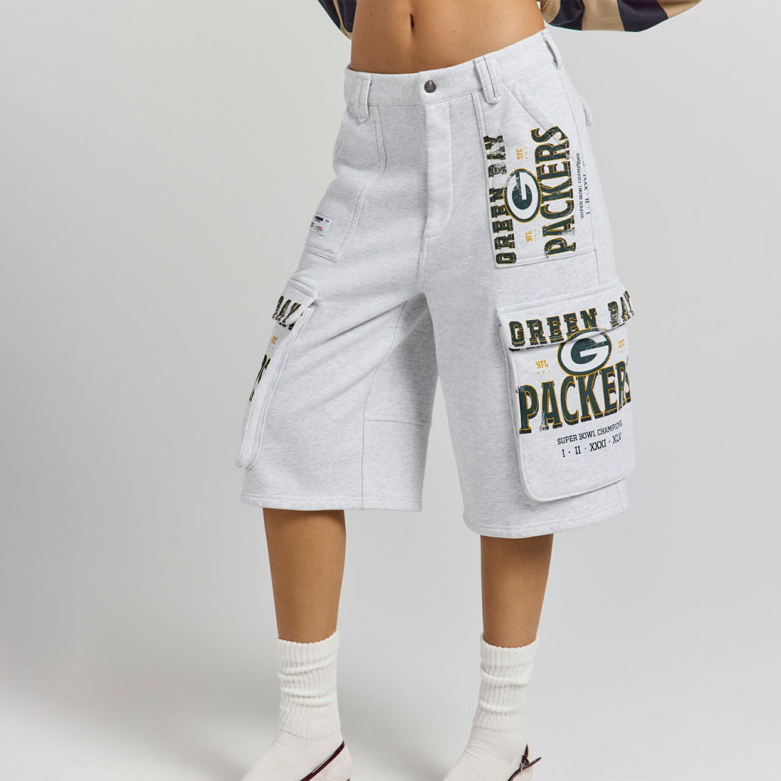 Green Bay Packers Off Season x NFL Women's Fleece Cargo Shorts Heather Gray | NFL