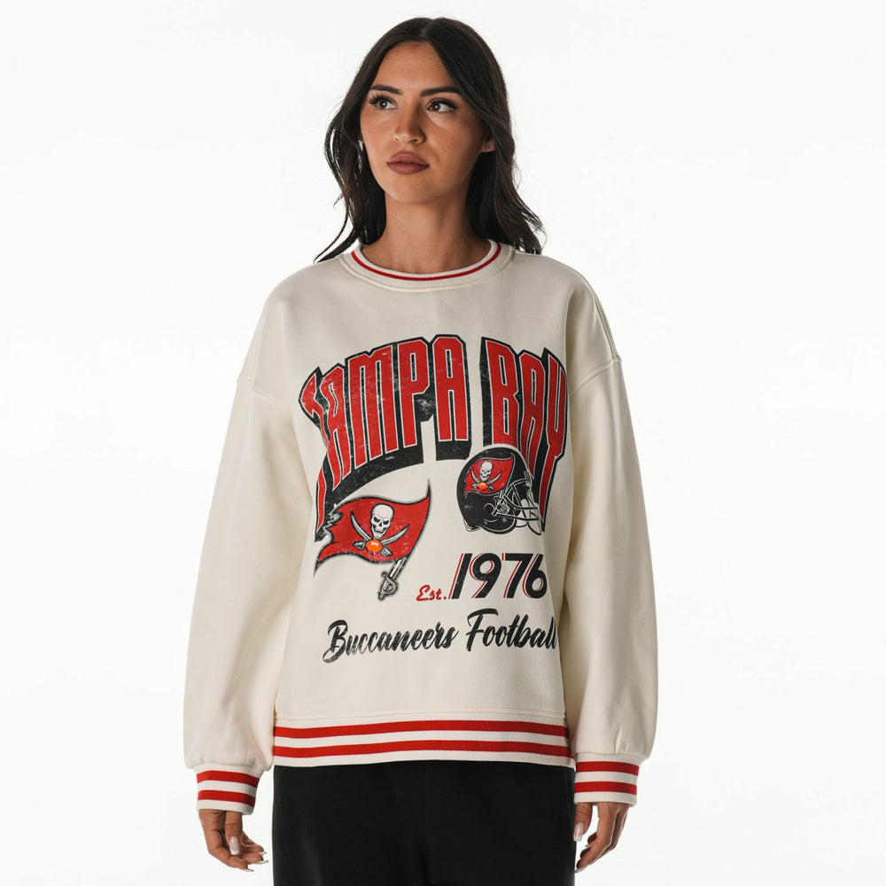 Tampa Bay Buccaneers The Wild Collective Women's Oversized Vintage French Terry Sweatshirt Cream | NFL