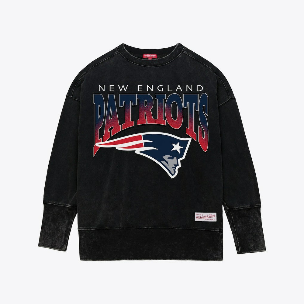 New England Patriots Women's Delineate Mineral Wash Crewneck Sweatshirt Black | Mitchell & Ness