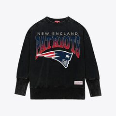 New England Patriots Women's Delineate Mineral Wash Crewneck Sweatshirt Black | Mitchell & Ness