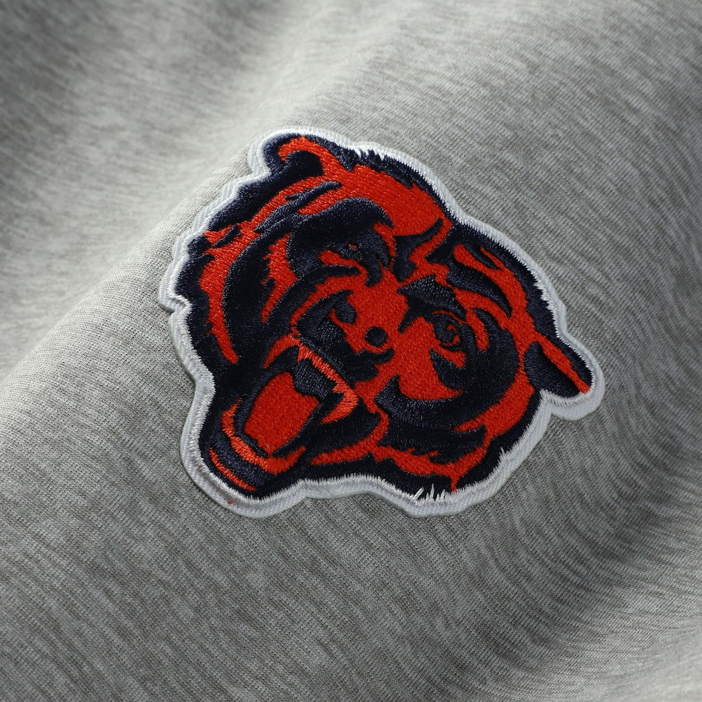 Chicago Bears Antigua Urgent Pullover Hoodie Heather Gray/Navy | NFL