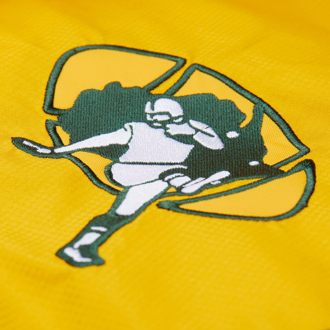 Green Bay Packers Tie Breaker Vintage Logo Lightweight Anorak Half-Zip Windbreaker Gold/Green | Mitchell & Ness