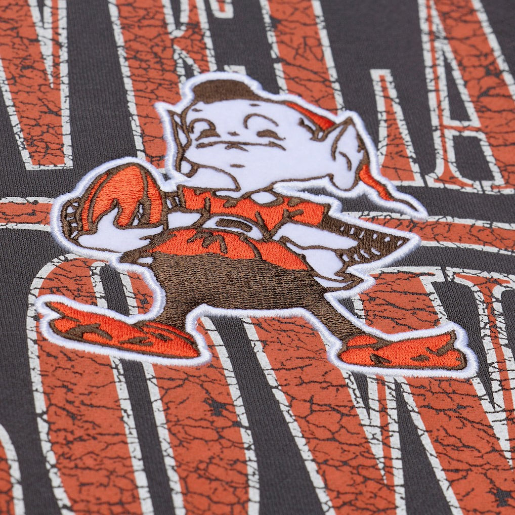 Cleveland Browns Downtown Crew Vintage Logo Sweatshirt Black | Mitchell & Ness