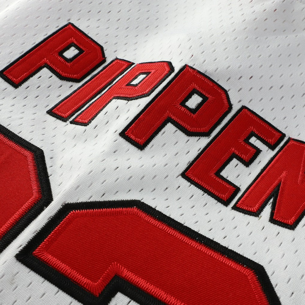 Scottie Pippen Chicago Bulls Player Mesh V-Neck Shirt White - NBA