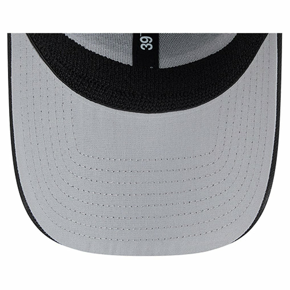 Philadelphia Eagles New Era Stripes 39THIRTY Flex Hat Black | NFL