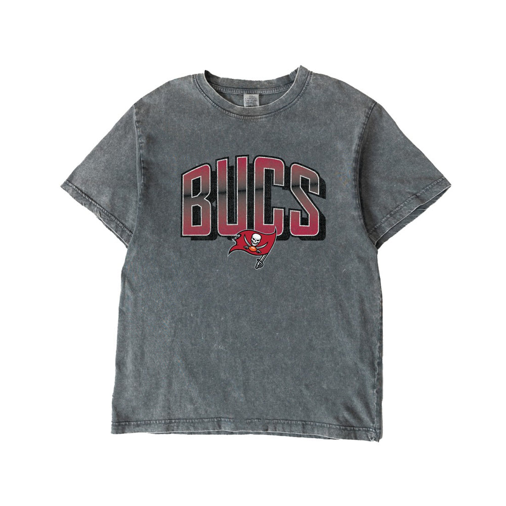 Tampa Bay Buccaneers Gameday Couture Women's Peak Performance Oversized Snow Wash T-Shirt Gray | NFL