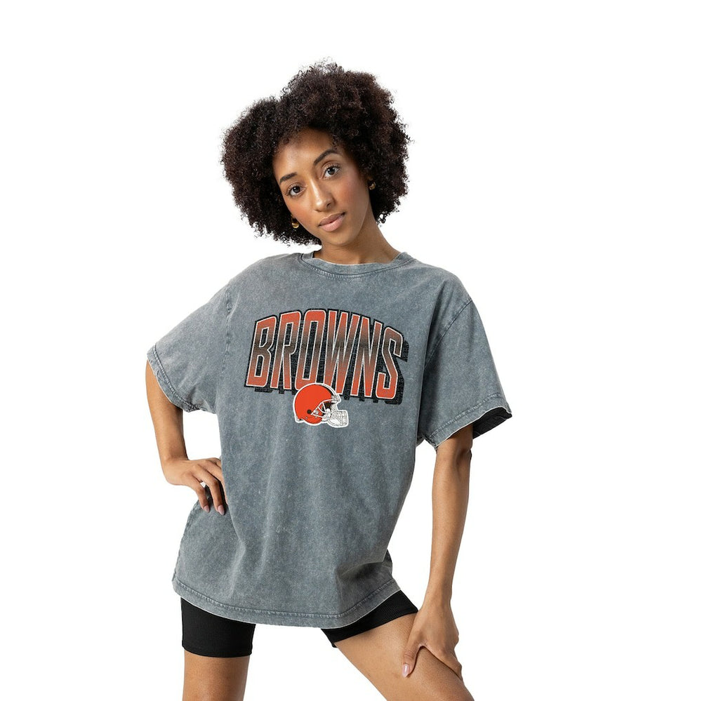 Cleveland Browns Gameday Couture Women's Peak Performance Oversized Snow Wash T-Shirt Gray | NFL