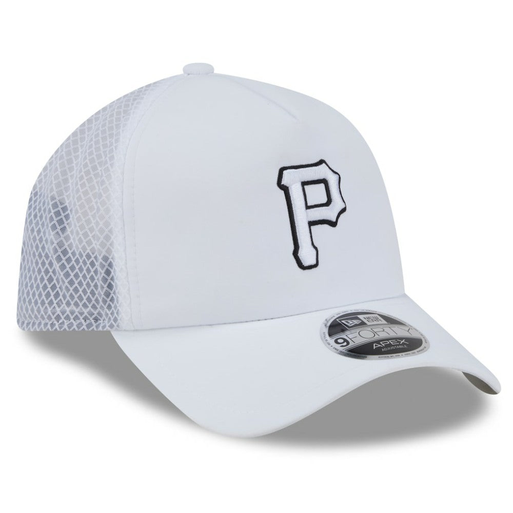 Pittsburgh Pirates New Era 2026 Batting Practice Apex 9FORTY Adjustable Trucker Hat - MLB