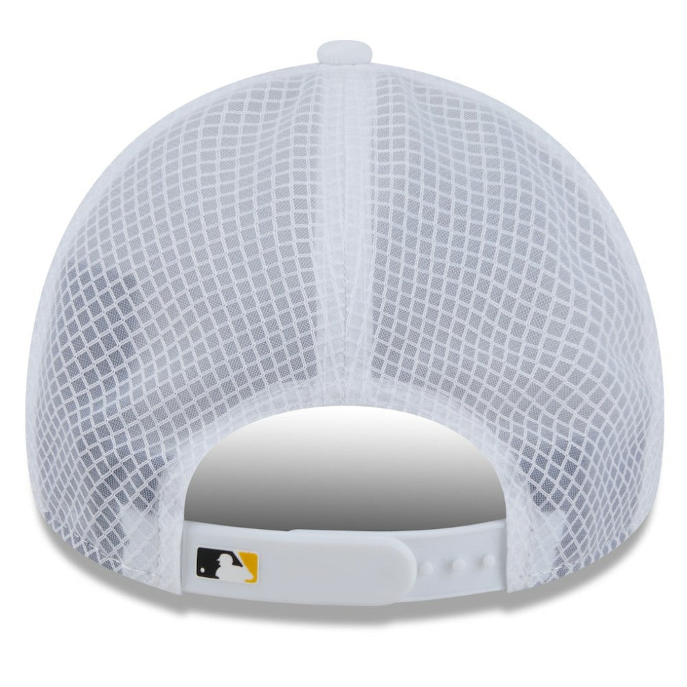 Pittsburgh Pirates New Era 2026 Batting Practice Apex 9FORTY Adjustable Trucker Hat - MLB