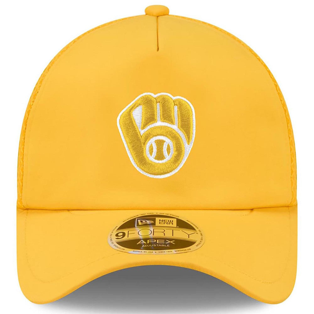 Milwaukee Brewers New Era 2026 Batting Practice Apex 9FORTY Adjustable Trucker Hat - MLB