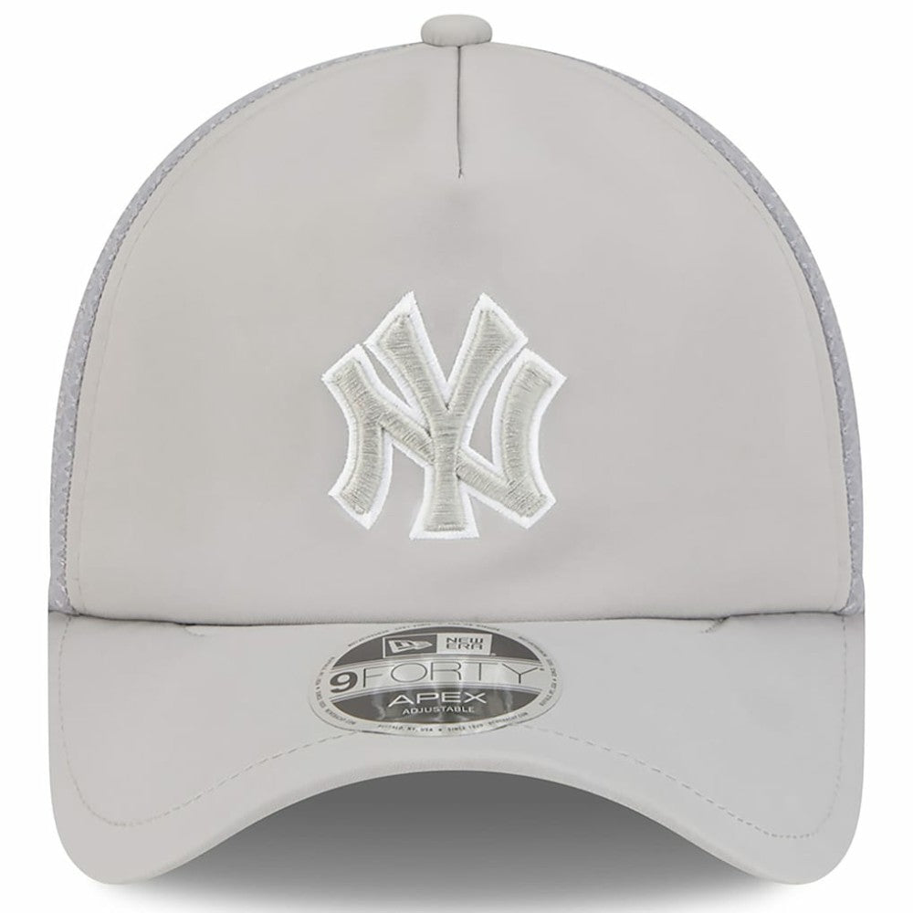 New York Yankees New Era 2026 Batting Practice Apex 9FORTY Adjustable Trucker Hat - MLB