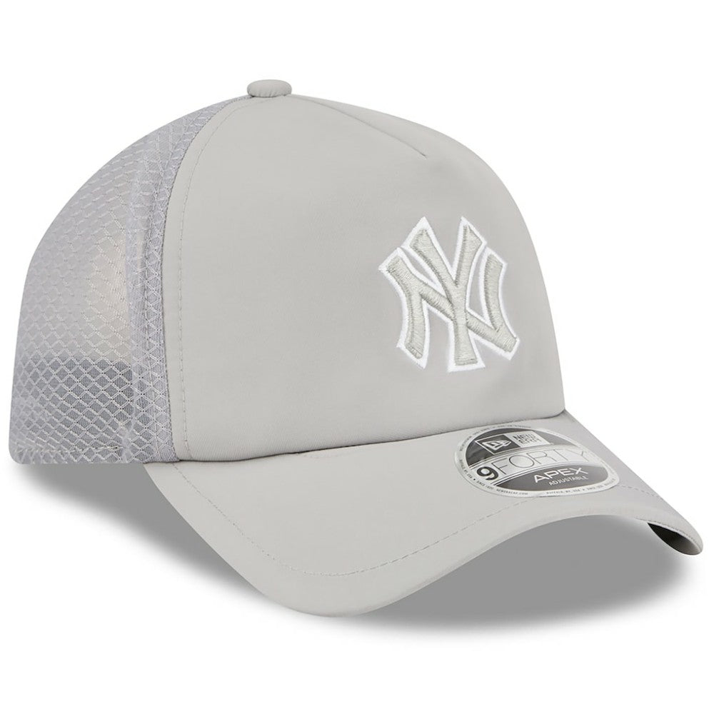 New York Yankees New Era 2026 Batting Practice Apex 9FORTY Adjustable Trucker Hat - MLB