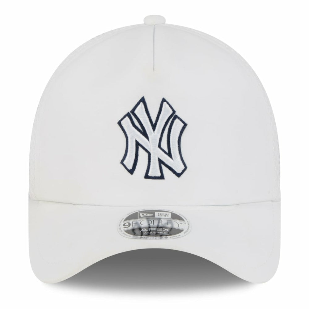 New York Yankees New Era 2026 Batting Practice Apex 9FORTY Adjustable Trucker Hat - MLB
