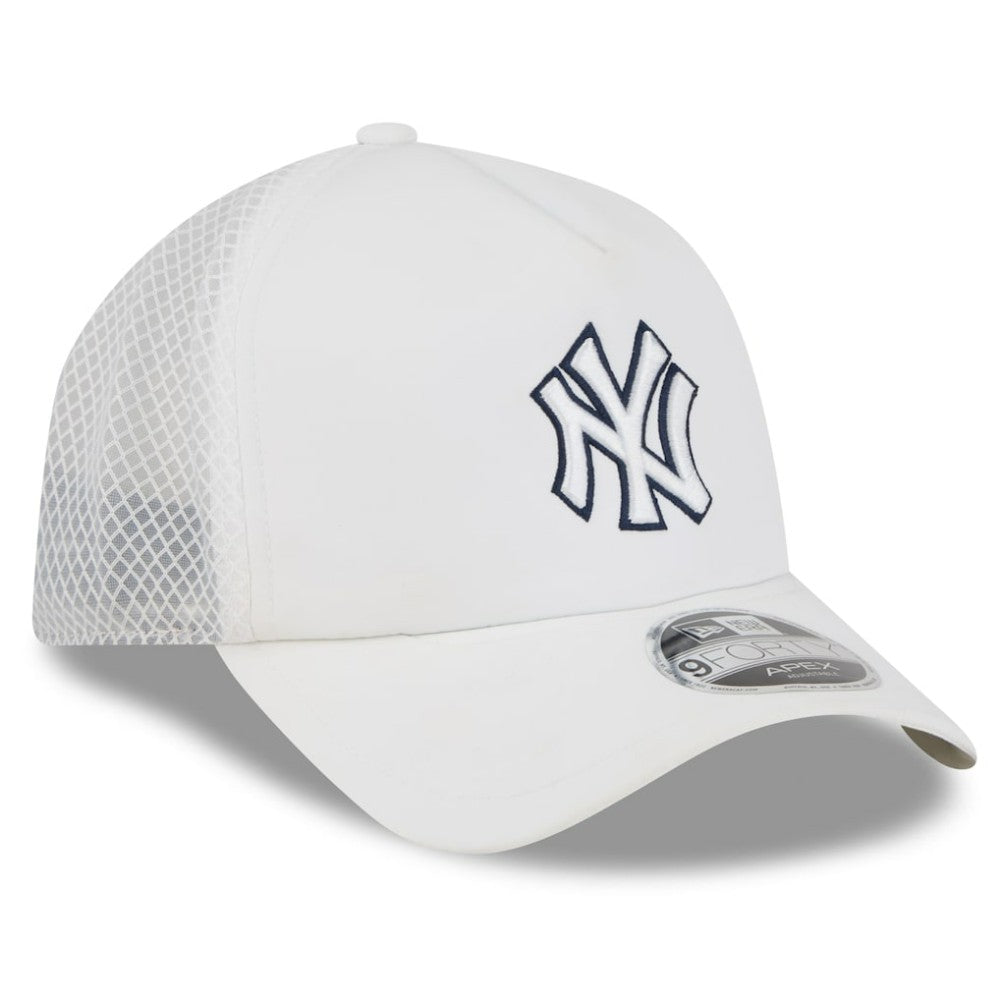 New York Yankees New Era 2026 Batting Practice Apex 9FORTY Adjustable Trucker Hat - MLB