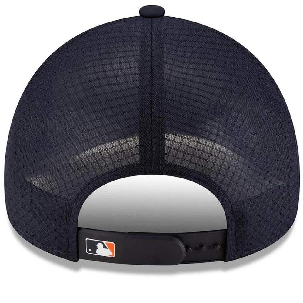 Houston Astros New Era 2026 Batting Practice Apex 9FORTY Adjustable Trucker Hat - MLB