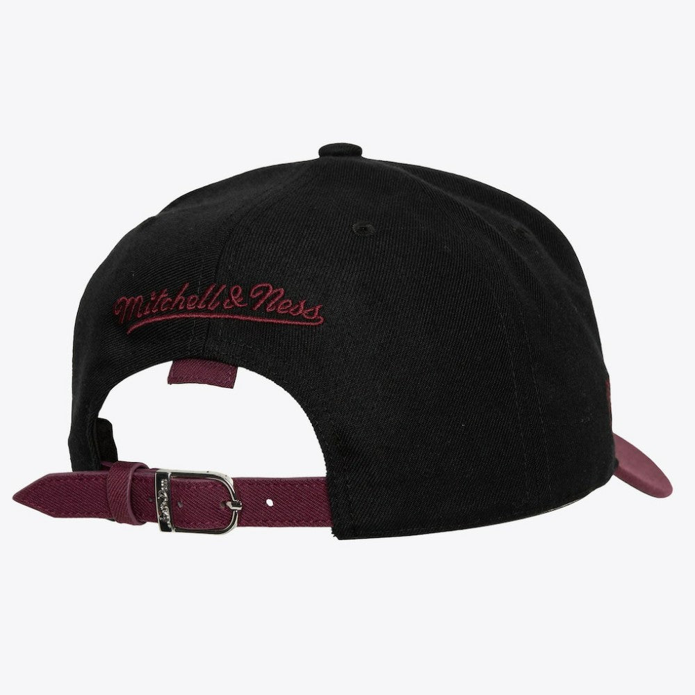 Detroit Red Wings Mitchell & Ness x Just Don Wave Script Pro Strapback Hat - Black/Maroon - NHL