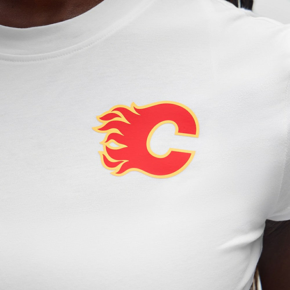 Calgary Flames lululemon Women's Baby T-Shirt - White - NHL