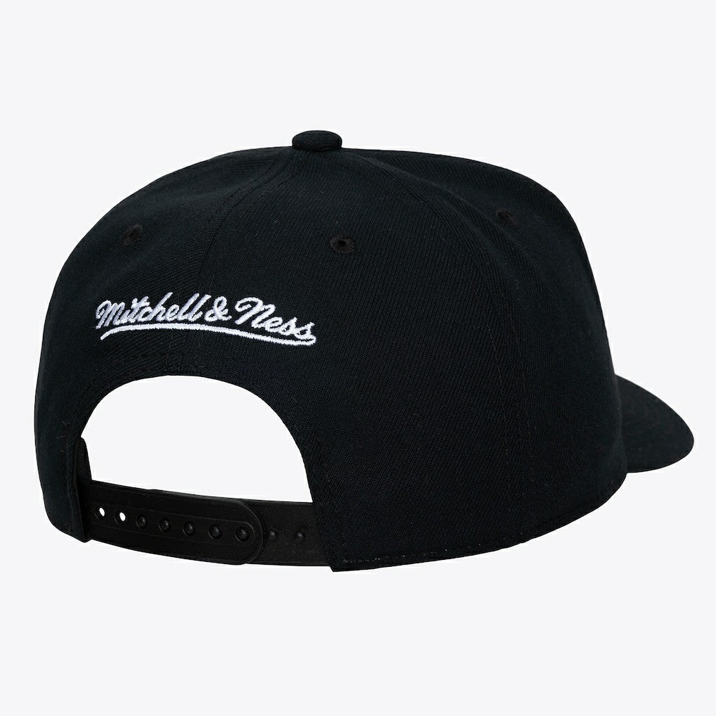 Chicago Bulls Hardwood Classics Legendary Away Pro-Pinch Adjustable Hat White - NBA