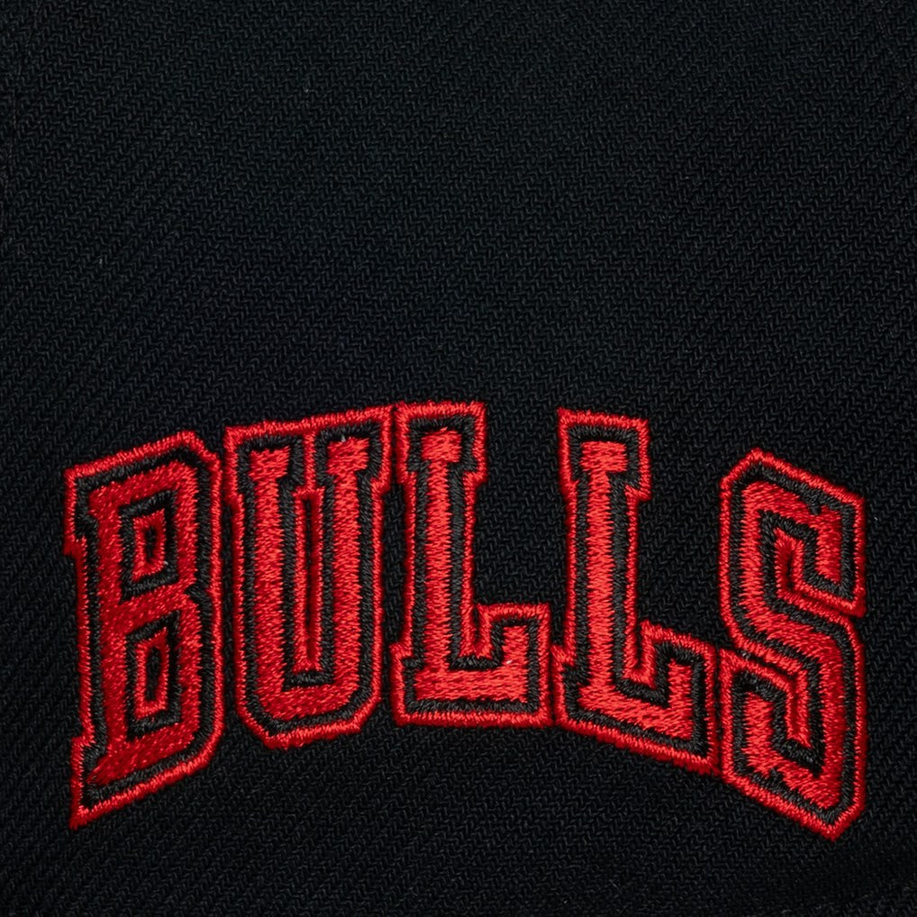 Chicago Bulls Hardwood Classics Legendary Away Pro-Pinch Adjustable Hat Black - NBA