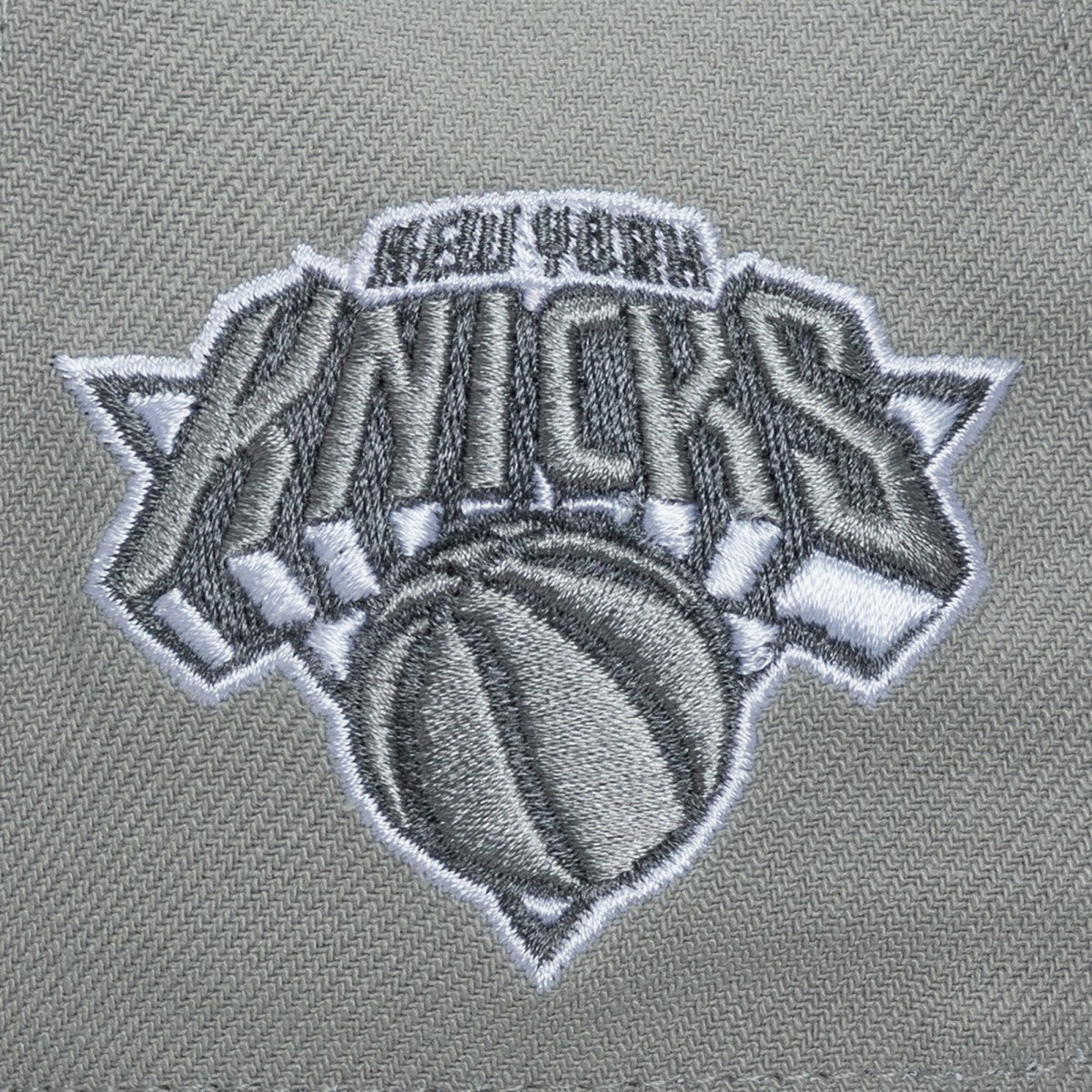 New York Knicks Thunderstorm Head Coach Pro Crown Snapback Hat Gray - NBA