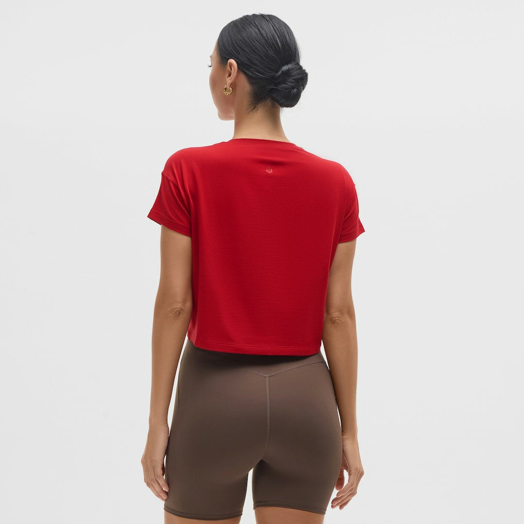 Atlanta Falcons lululemon Women's Cates T-Shirt College Crimson | NFL