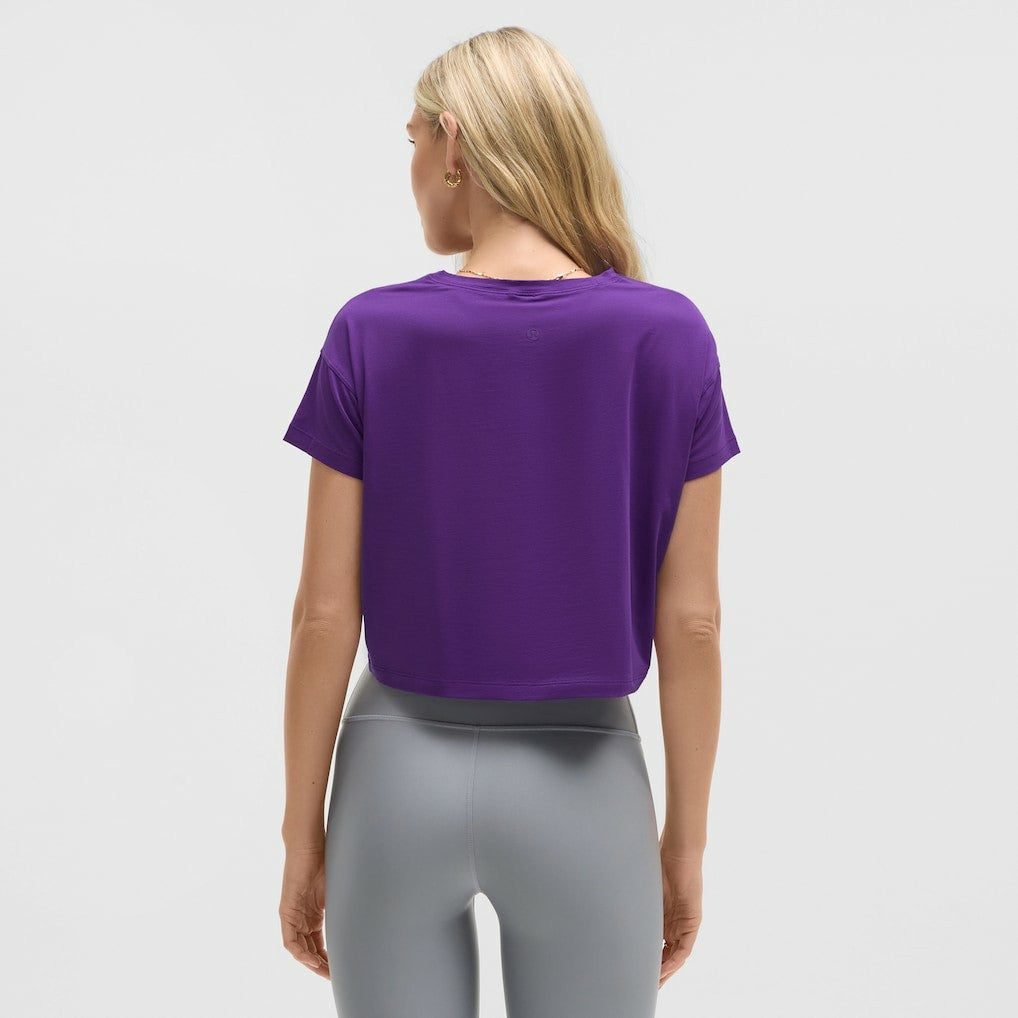 Minnesota Vikings lululemon Women's Cates T-Shirt College Purple | NFL