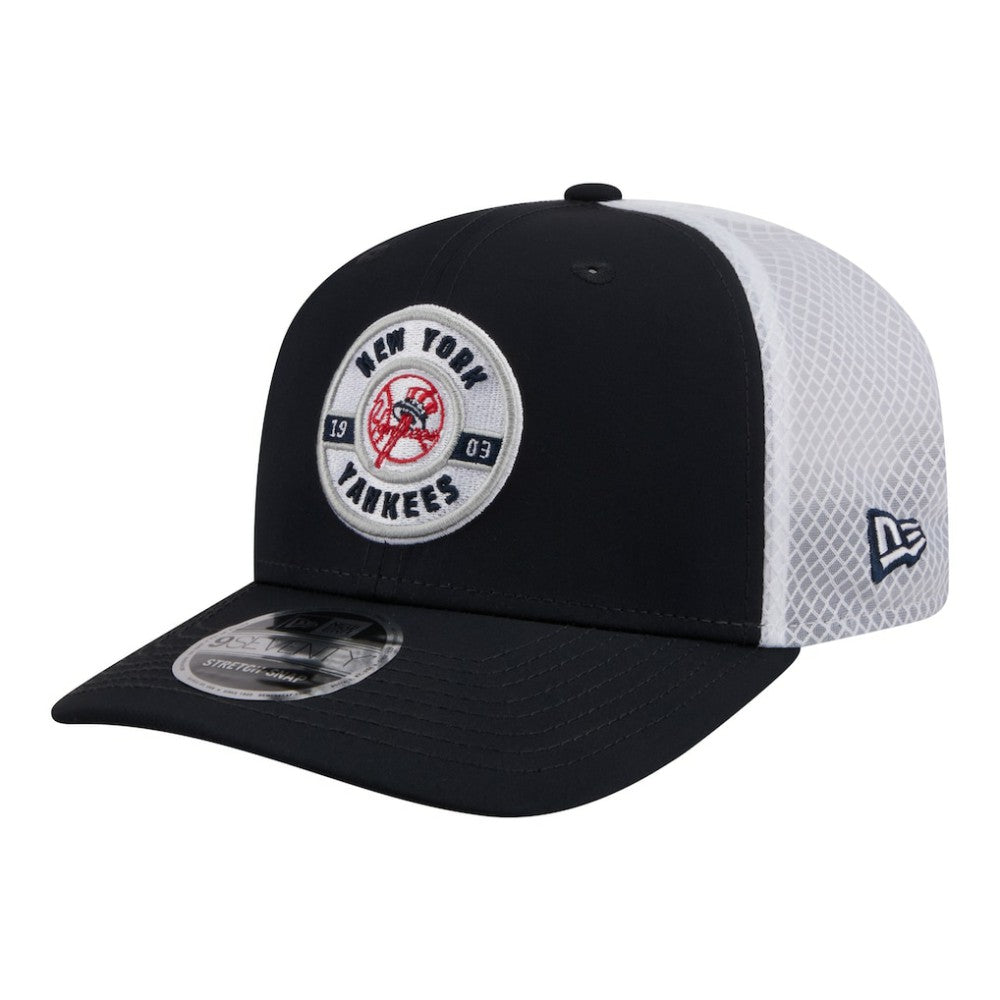 New York Yankees New Era Active 9SEVENTY Adjustable Trucker Hat - MLB