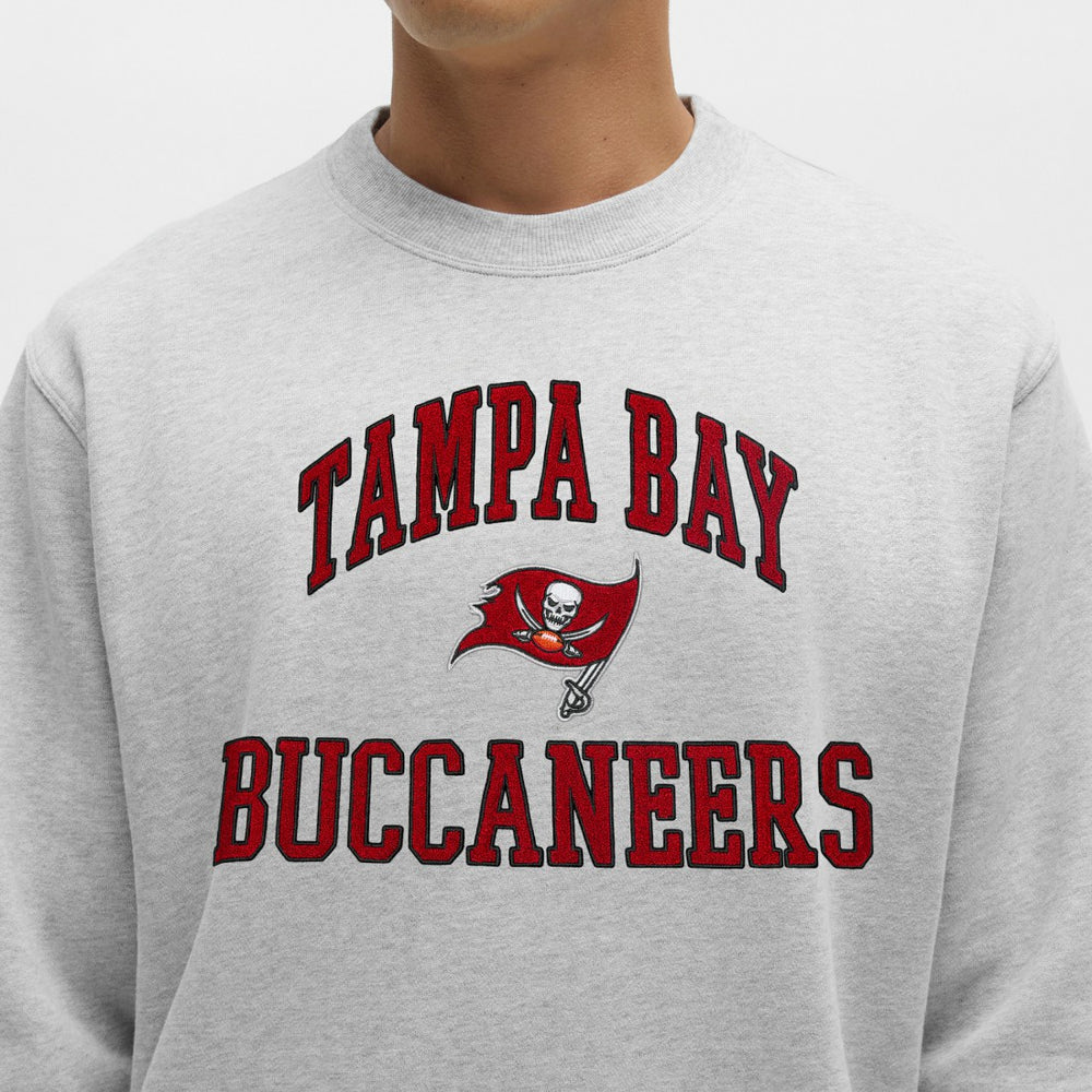 Tampa Bay Buccaneers lululemon Steady State Sweatshirt Heathered Silver Drop | NFL
