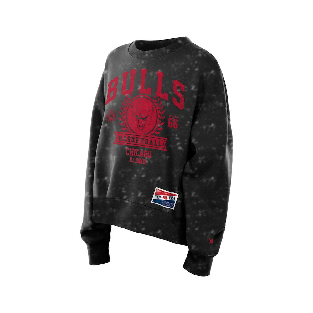 Chicago Bulls Women's Throwback Collection Mineral Wash Crewneck Sweatshirt Black - NBA