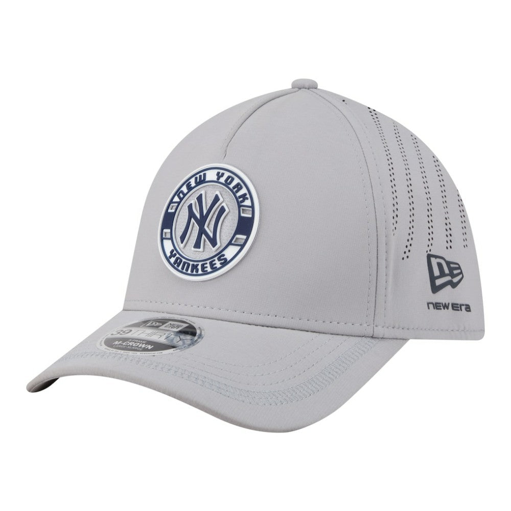 New York Yankees New Era Patch 39THIRTY A-Frame M-Crown Perforated Flex Hat - MLB