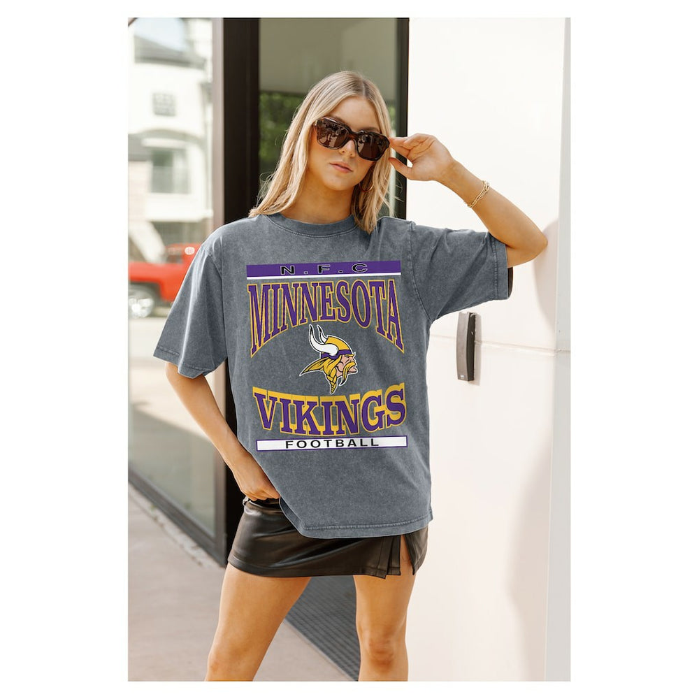 Minnesota Vikings Gameday Couture Women's Oversized Classic Grind Washed T-Shirt Gray | NFL