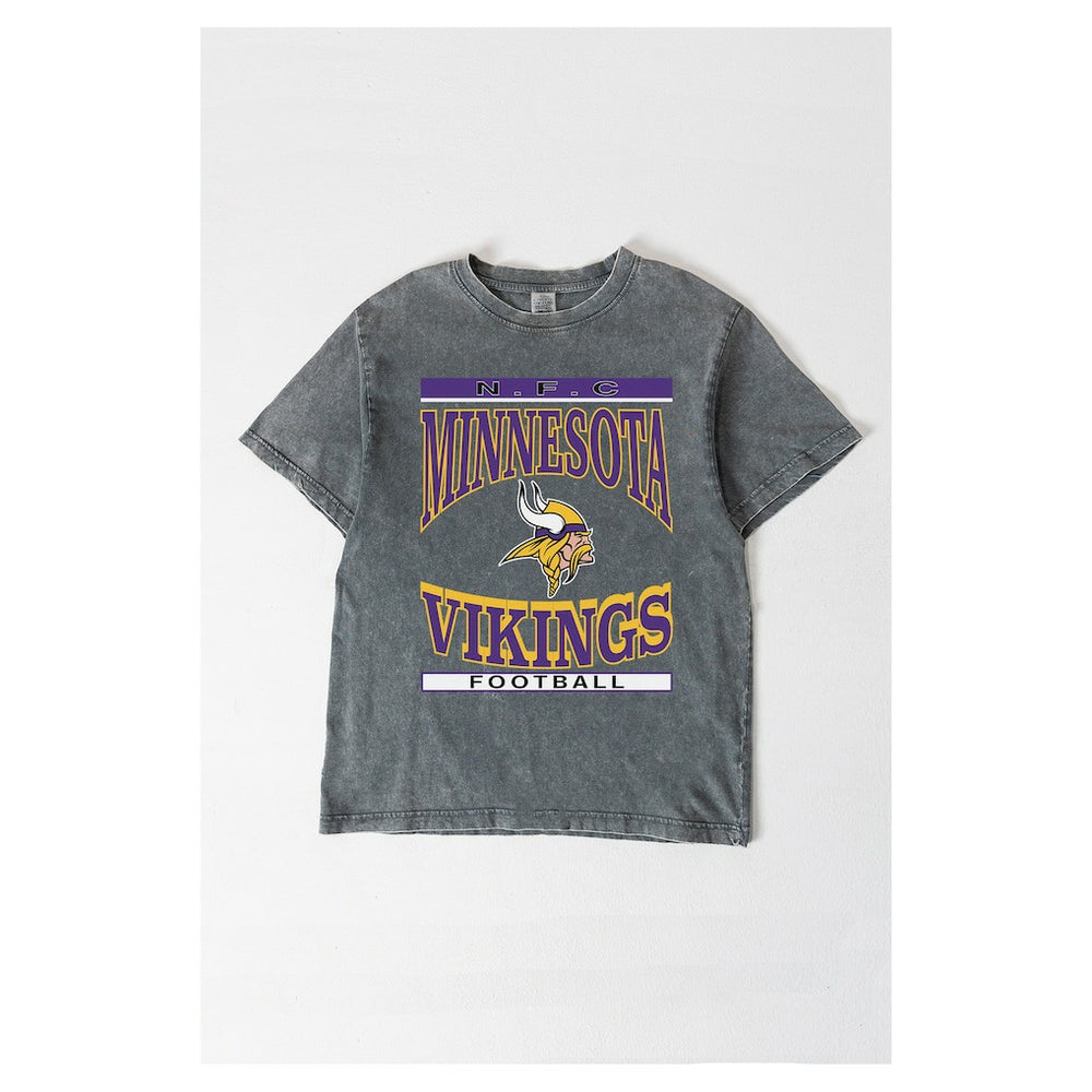 Minnesota Vikings Gameday Couture Women's Oversized Classic Grind Washed T-Shirt Gray | NFL