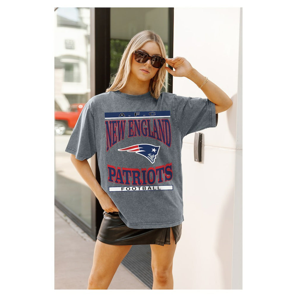 New England Patriots Gameday Couture Women's Oversized Classic Grind Washed T-Shirt Gray | NFL