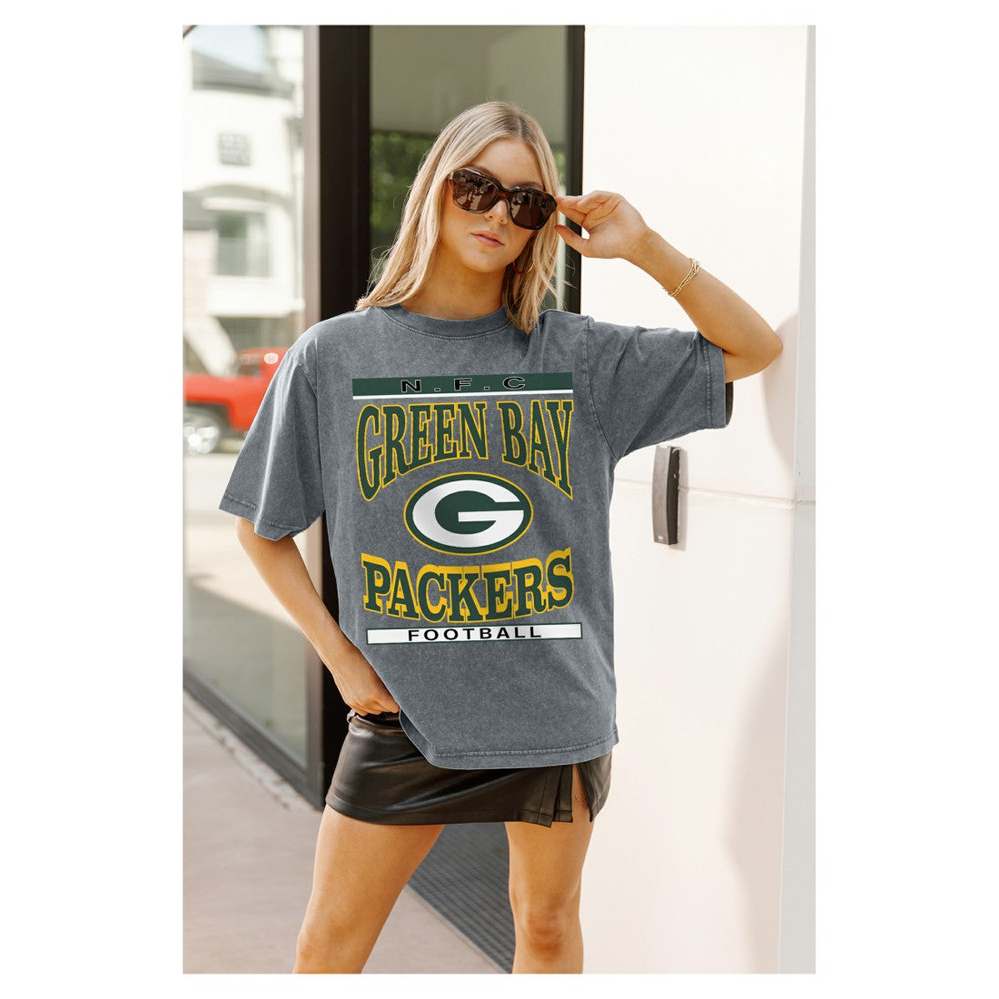 Green Bay Packers Gameday Couture Women's Oversized Classic Grind Washed T-Shirt Gray | NFL