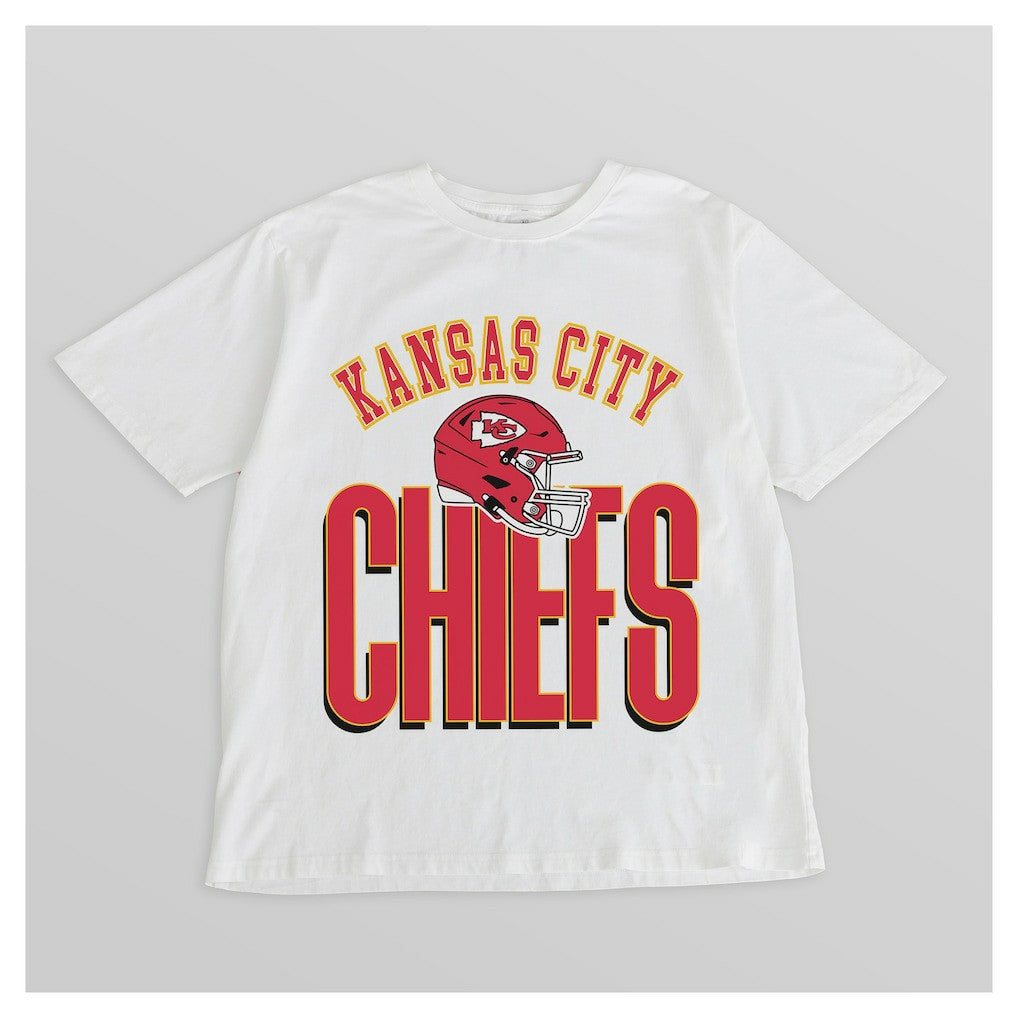 Kansas City Chiefs Gameday Couture Women's Oversized Classic Fierce Focus T-Shirt White | NFL