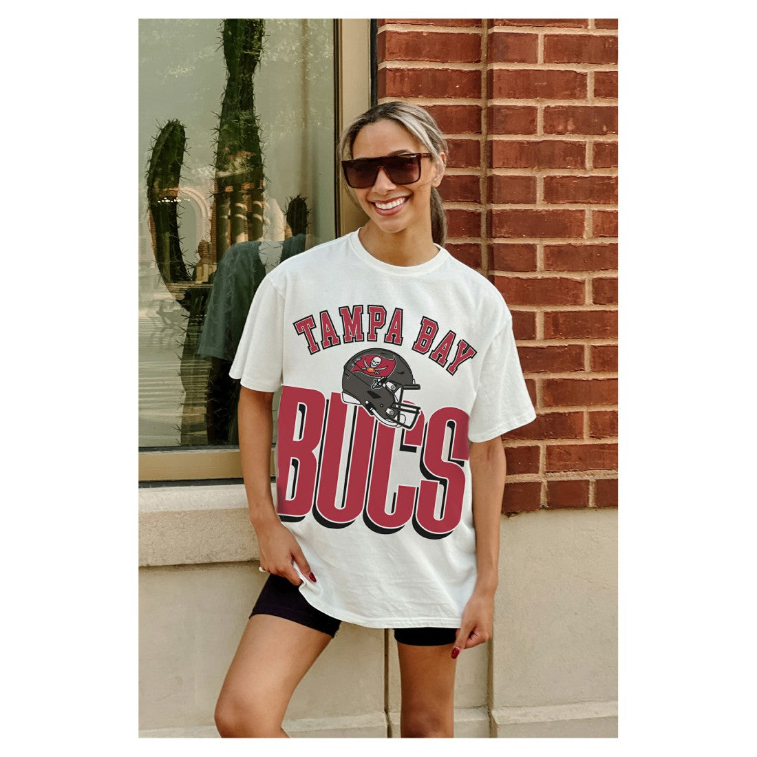 Tampa Bay Buccaneers Gameday Couture Women's Oversized Classic Fierce Focus T-Shirt White | NFL