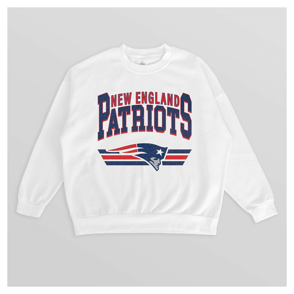 New England Patriots Gameday Couture Women's Swift Strike Premium Oversized Fleece Pullover Sweatshirt White | NFL