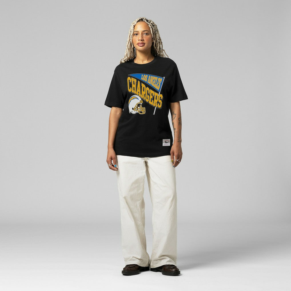 Los Angeles Chargers Women's Team Dynamic Boyfriend T-Shirt Black | Mitchell & Ness