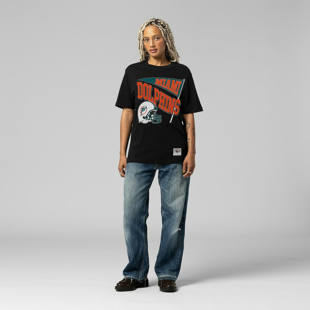 Miami Dolphins Women's Team Dynamic Boyfriend T-Shirt Black | Mitchell & Ness