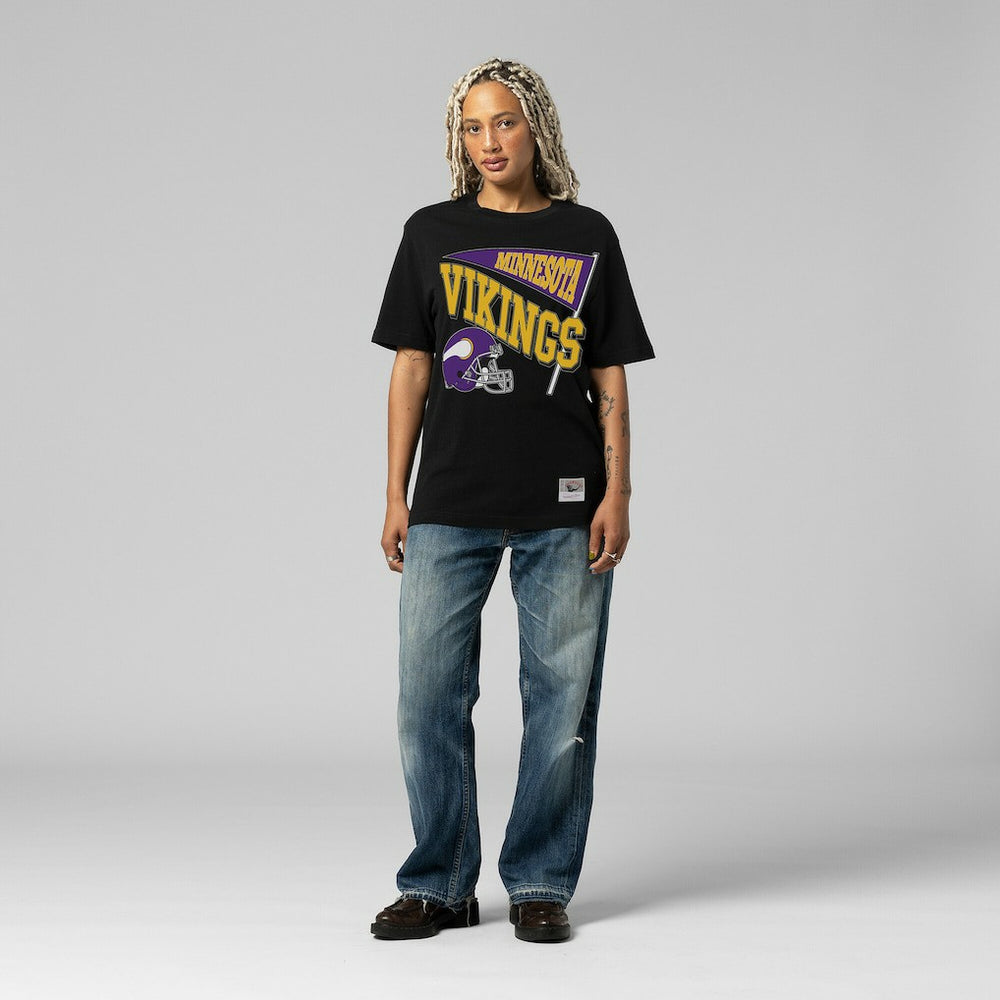 Minnesota Vikings Women's Team Dynamic Boyfriend T-Shirt Black | Mitchell & Ness