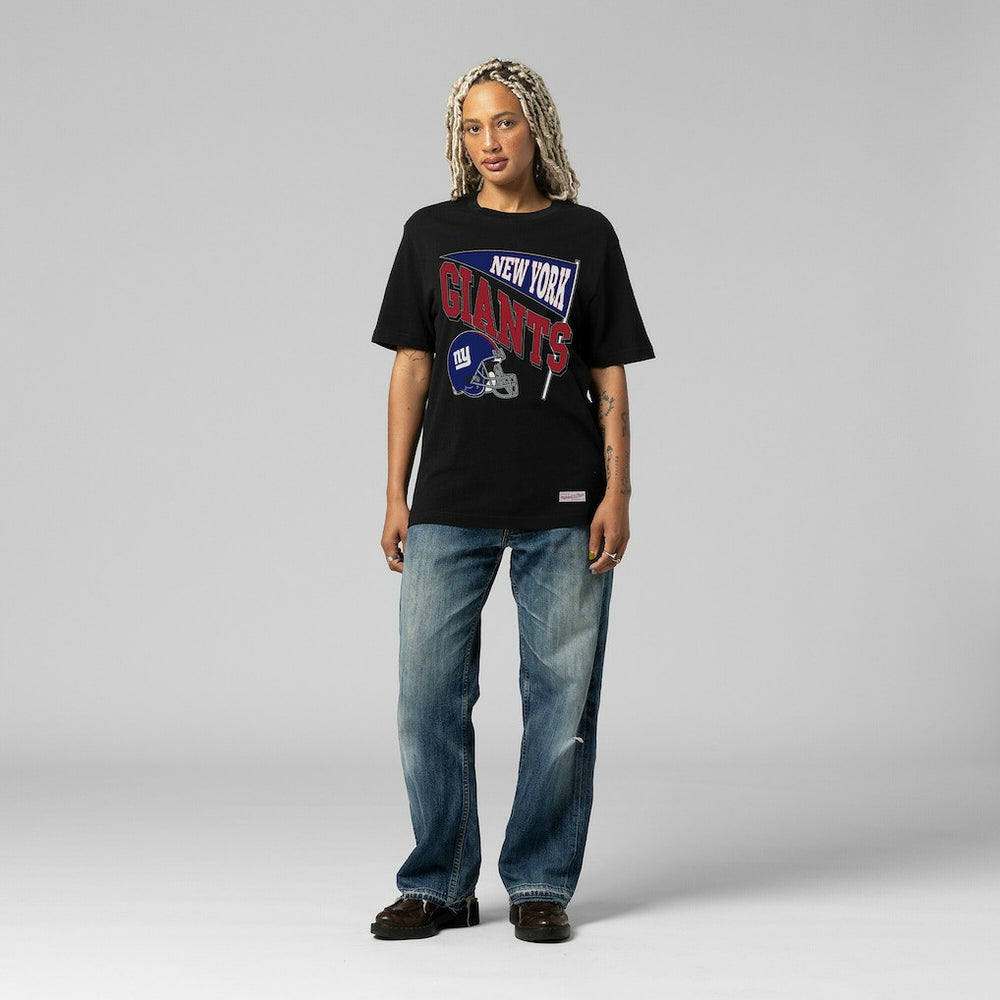 New York Giants Women's Team Dynamic Boyfriend T-Shirt Black | Mitchell & Ness